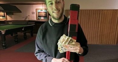 Lloyd bounces back in Wiltshire